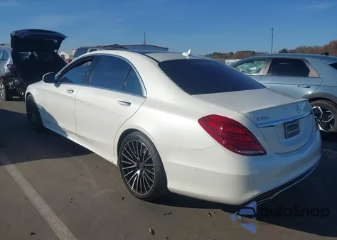 2015 Mercedes-Benz S 550 z USA, uszkodzony, nr VIN WDDUG8CB2FA098336